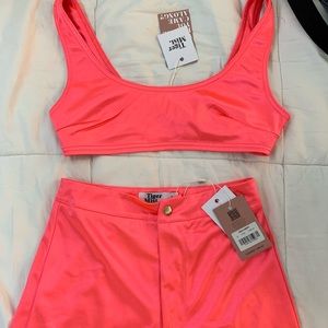 Tiger Mist Other - 2 piece matching set Neon Pink (not used) Tiger Mist Other - 2 piece matching set Neon Pink (not used)